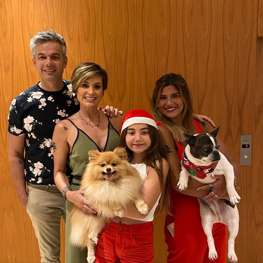 Flávia Alessandra e sua família no Natal (Foto: reprodução/Instagram)
